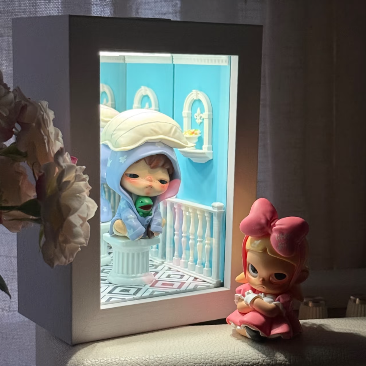 Iris.Heart Trace — Infinity Mirror Figure Display Shadow Box